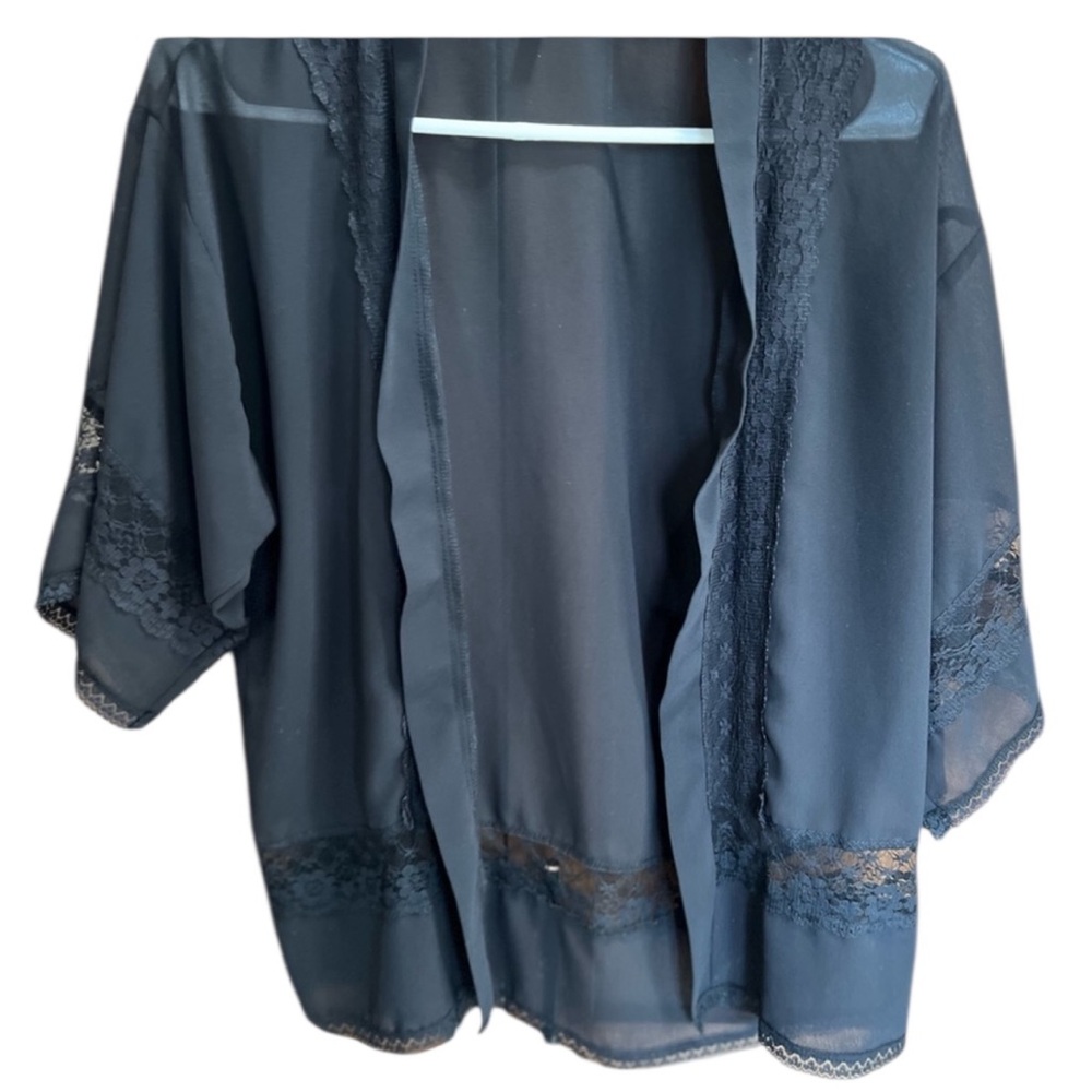 EUC- Max and Riley Womens Sheer
Kimono Black Lace
Lightweight Short Sleeve